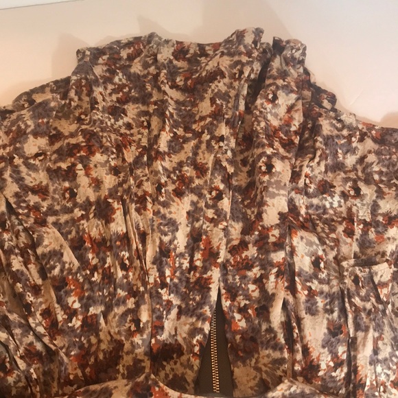 “H&M” Floral Fitted Dress. - Picture 14 of 15